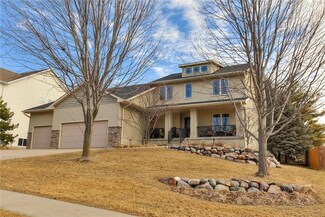 6205 NW 94th St, Johnston, IA 50131