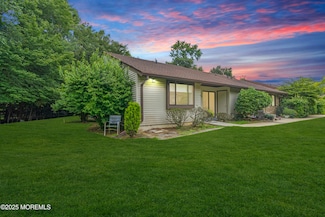 70 Overlook Way Unit A, Manalapan, NJ 07726