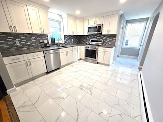 107 Swan St, Everett, MA 02149