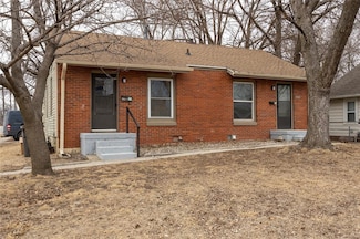 2300 Dean Ave, Des Moines, IA 50317