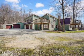 1747 E Tall Oaks Ln, Greencastle, IN 46135