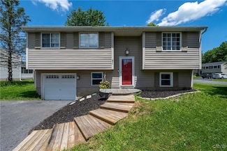 8010 Casilina Dr, Clay, NY 13041