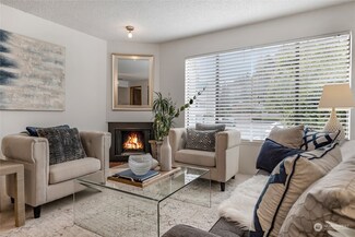 1740 NE 86th St Unit 216, Seattle, WA 98115