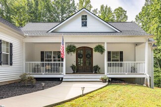 639 Grandwood Blvd, Gray Court, SC 29645