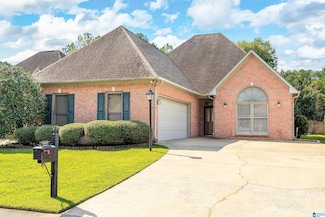 1047 Riverchase Cove, Hoover, AL 35244