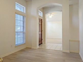 2810 Foxden Dr, Pearland, TX 77584