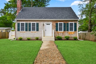 8 Milford St, Plymouth, MA 02360