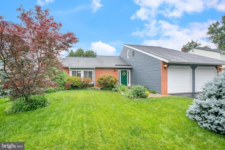 261 E Juniper Ave, Sterling, VA 20164