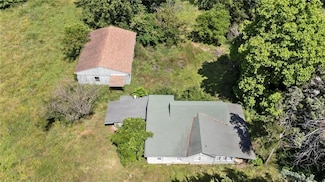 1425 Labette Rd, Ottawa, KS 66067