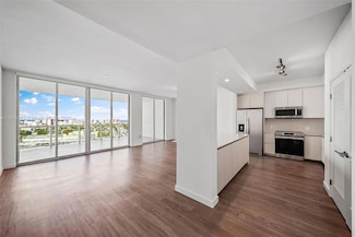 1500 Bay Rd Unit C-2211, Miami Beach, FL 33139