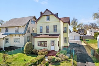 689 Springdale Ave, East Orange, NJ 07017