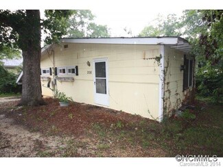 208 Weston Rd, Arden, NC 28704