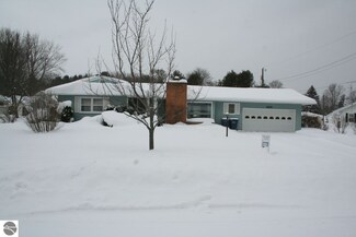 605 Sheridan Rd, Traverse City, MI 49686