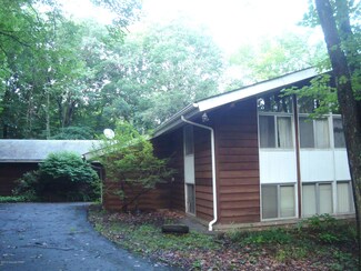 88 Winona Rd, Mount Pocono, PA 18344
