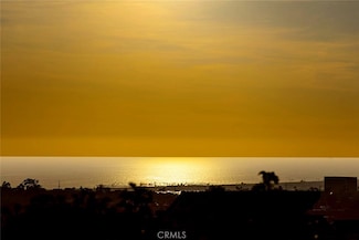 11 Montpellier Unit 22, Newport Beach, CA 92660