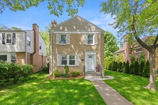 8244 Karlov Ave, Skokie, IL 60076