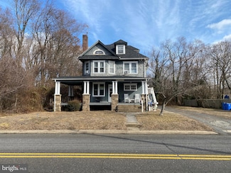 718 Woodlane Rd, Beverly, NJ 08010