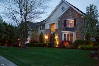 5 Young Ct, East Hanover, NJ 07936