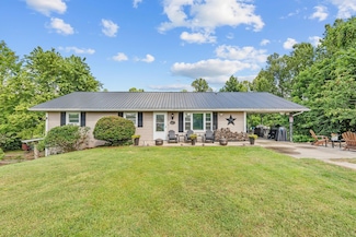 13 Lairson Rd, Campton, KY 41301