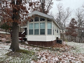 2795 E 28th Lot 802 Rd, Seneca, IL 61360