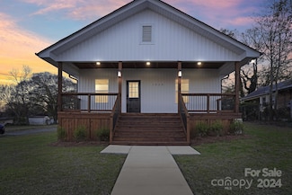 1423 Roseland Dr, Lincolnton, NC 28092