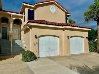 439 Bouchelle Dr Unit 202, New Smyrna Beach, FL 32169