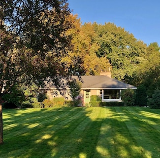 6617 Normandale Rd, Edina, MN 55435