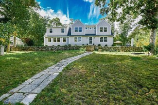 2 Arrowhead Ln, Marion, MA 02738