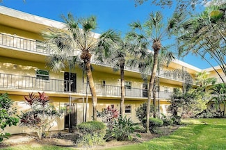 11485 Oakhurst Rd Unit 303, Largo, FL 33774