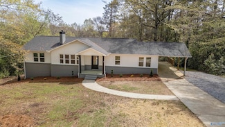 2017 Scenic Dr, Gadsden, AL 35904