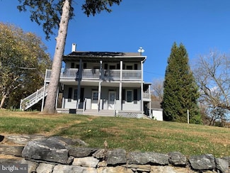 1250 APT. E New Danville Pike, Lancaster, PA 17603