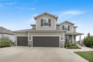 1305 Summit Ln, Lansing, KS 66043