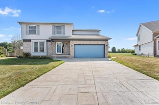 5235 Barbara Ave, Trenton, MI 48183