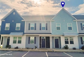 332 Starfish Ln, North Topsail Beach, NC 28460