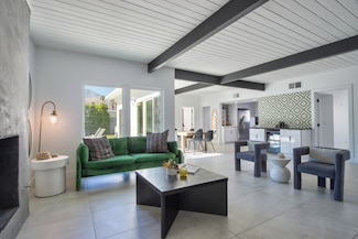 697 N Farrell Dr, Palm Springs, CA 92262