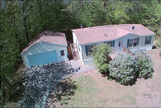 28 Oak St, Lebanon, ME 04027