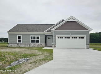 104 Yadkin Dr, Shawboro, NC 27973
