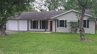 1125 Robert St, Pearland, TX 77581
