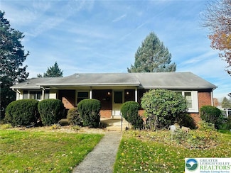 3011 Ithaca St, Allentown, PA 18103