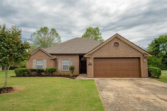 1469 Prairie View Ave, Elkins, AR 72727