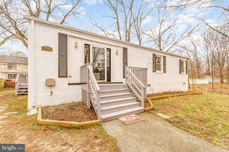 1139 Steamboat Rd, Shady Side, MD 20764