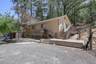 895 Sunray Ln, Colfax, CA 95713