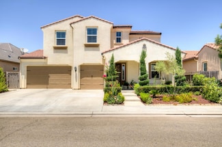 3211 Salem Ave, Clovis, CA 93619