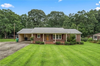 320 Forest Park Dr, Denton, NC 27239