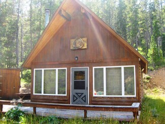 252 Johnston St, Neihart, MT 59465