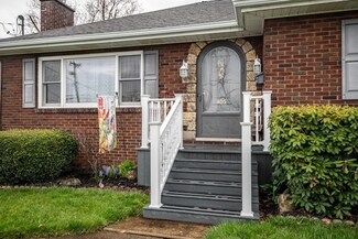 405 S 7th St, Sharpsville, PA 16150