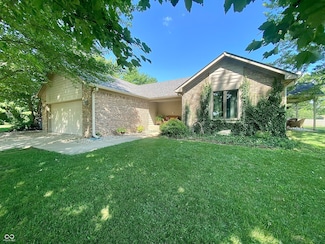 8829 Tracy Dr, Clayton, IN 46118