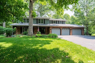 84 Waldheim Rd, Morton, IL 61550