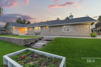 8140 W Kingsbury Dr, Middleton, ID 83644