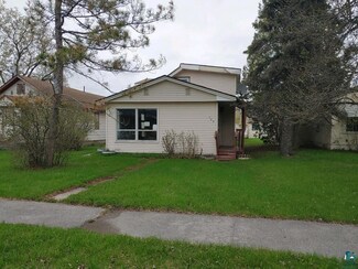 122 13th St W, International Falls, MN 56649